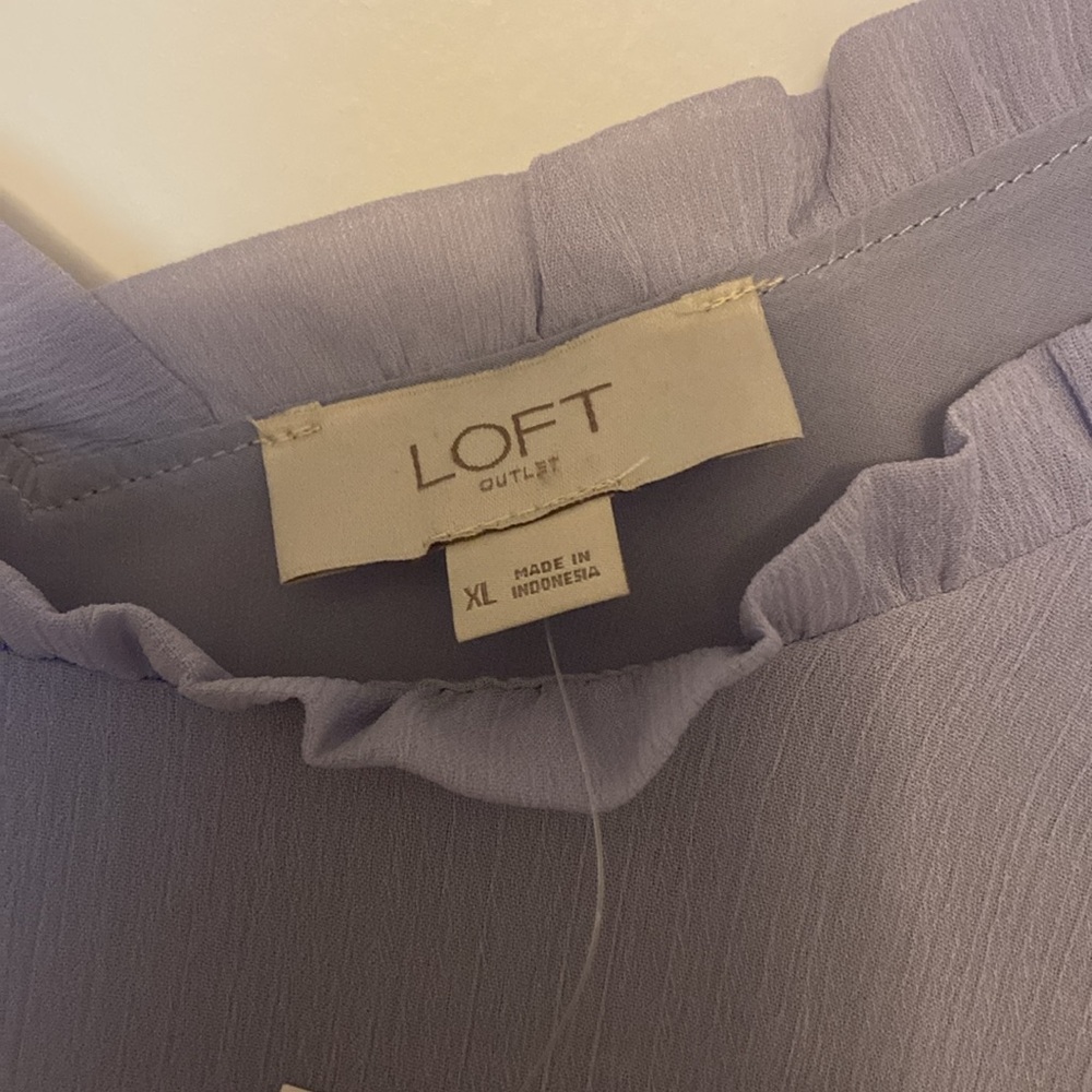 LOFT NWT Lilac peplum long sleeve top - Picture 4 of 8